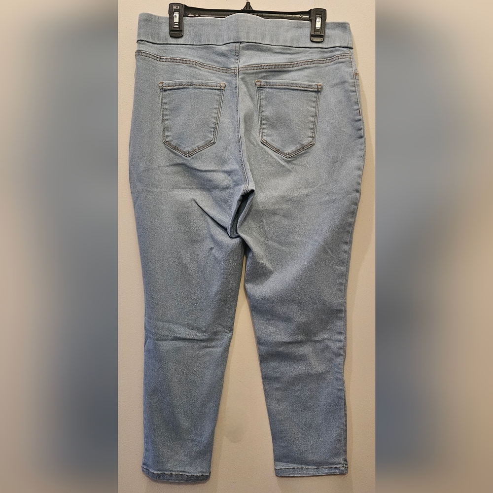 Nine West Heidi Pull-on Cropped Jeggings - Picture 2 of 3